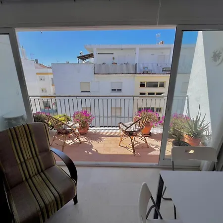 Centrico Con Terraza كونيل ذي لا فرونتيرا